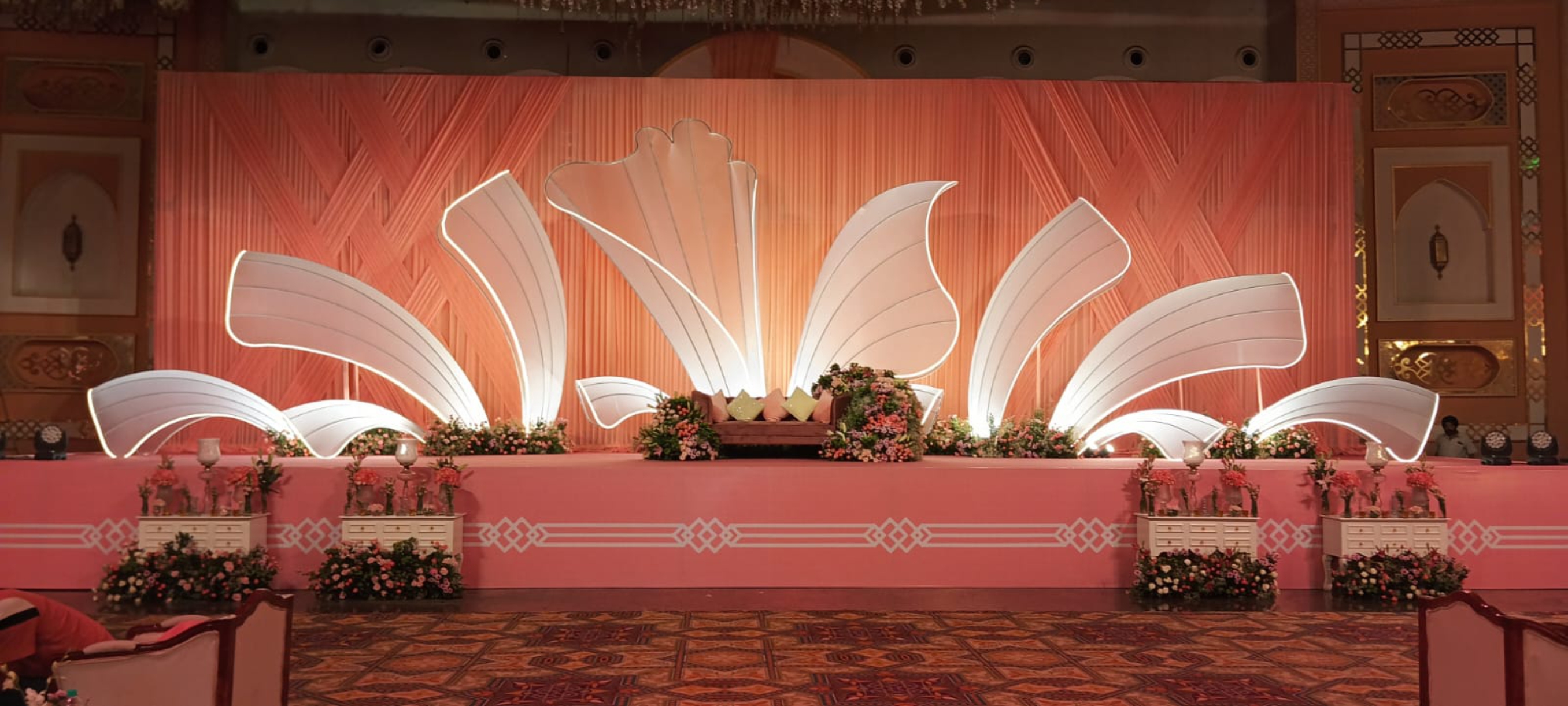 https://www.madhavjiproduction.com/assets/front/img/user/home_settings/68d37dce69a28.jpg